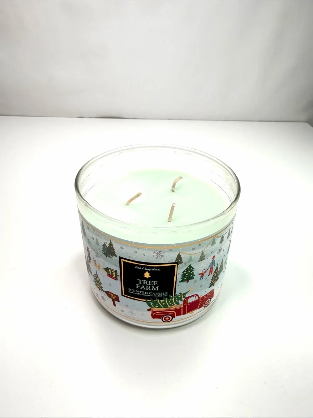 Bath & Body Works Green Tree Farm 3-Wick 14.5 oz Candle - Picture 4 of 5